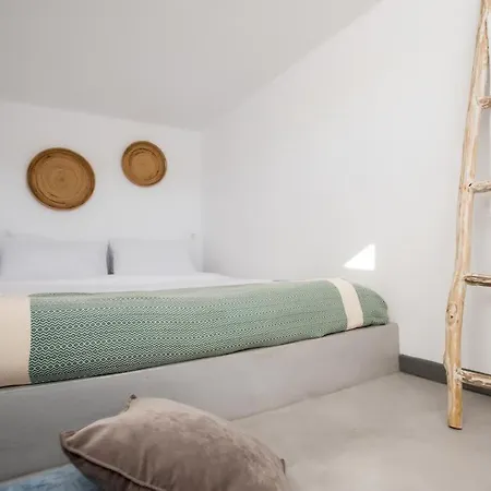 Jonaz Suites